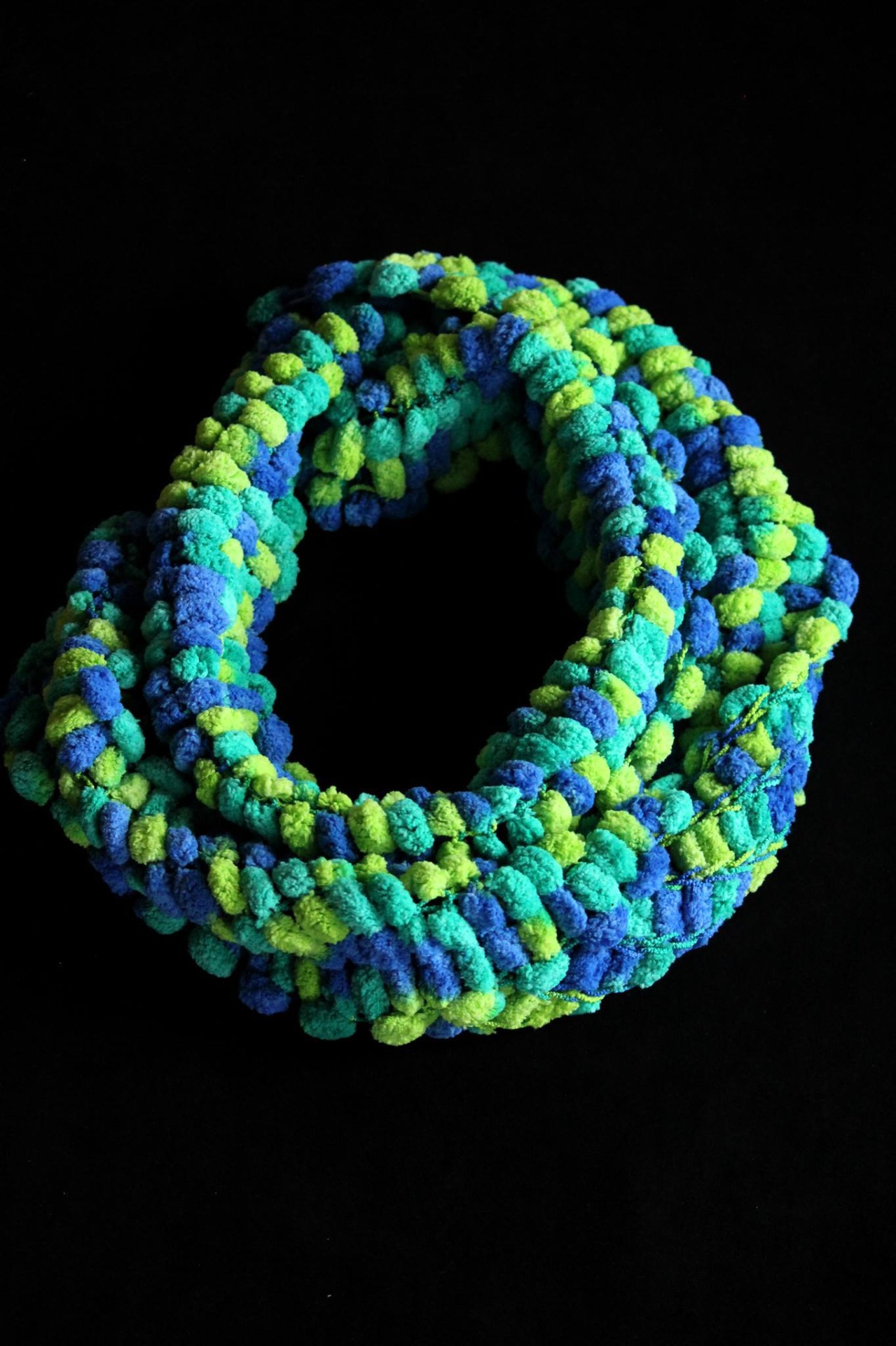 Bambuľkový šál - rôzne farby